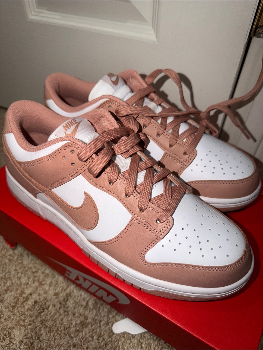 Nike dunk rosewood sz 9